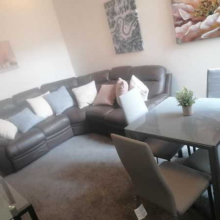 Rossy Home Of Relaxations Stoke-on-Trent 外观 照片