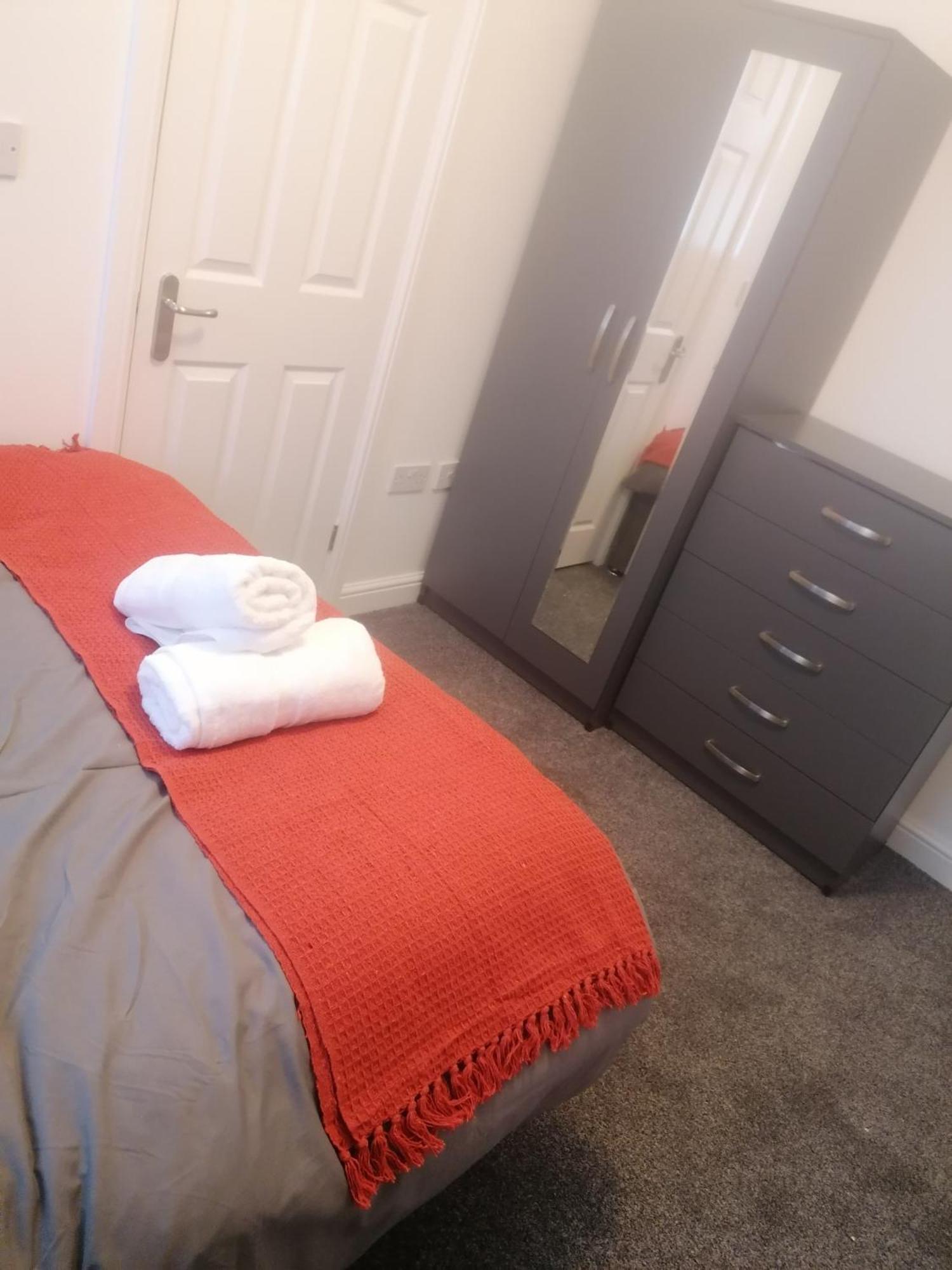 Rossy Home Of Relaxations Stoke-on-Trent 外观 照片