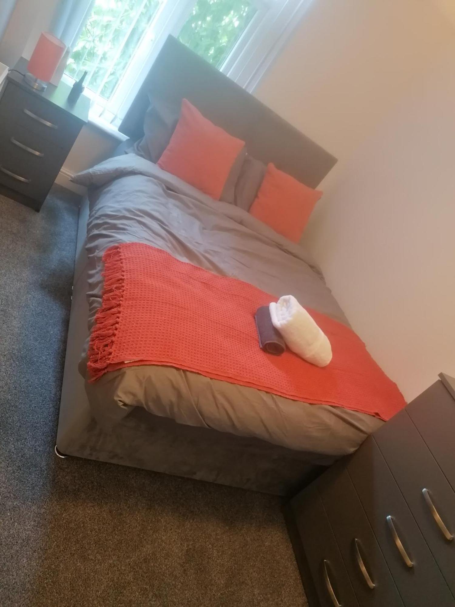 Rossy Home Of Relaxations Stoke-on-Trent 外观 照片