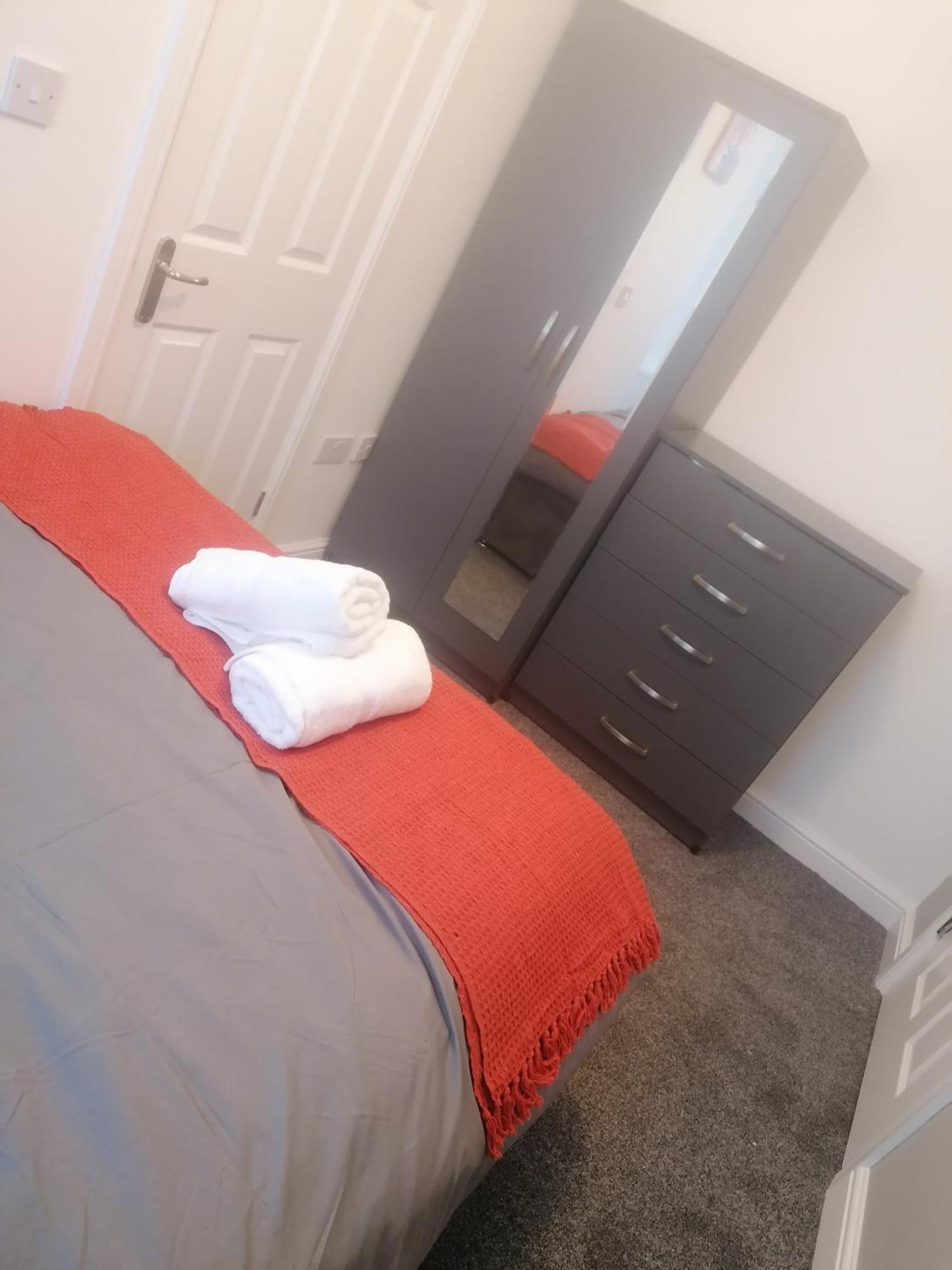 Rossy Home Of Relaxations Stoke-on-Trent 外观 照片