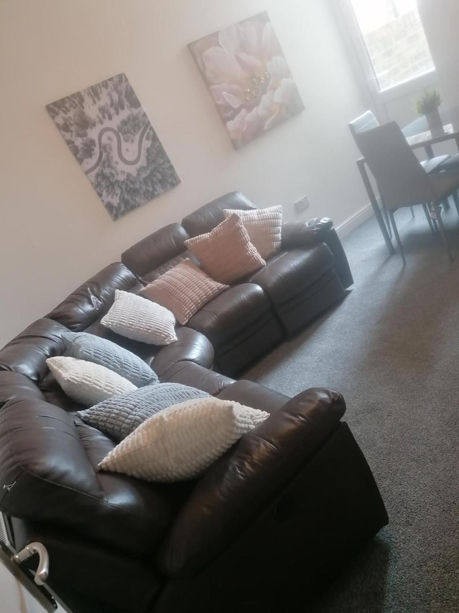 Rossy Home Of Relaxations Stoke-on-Trent 外观 照片